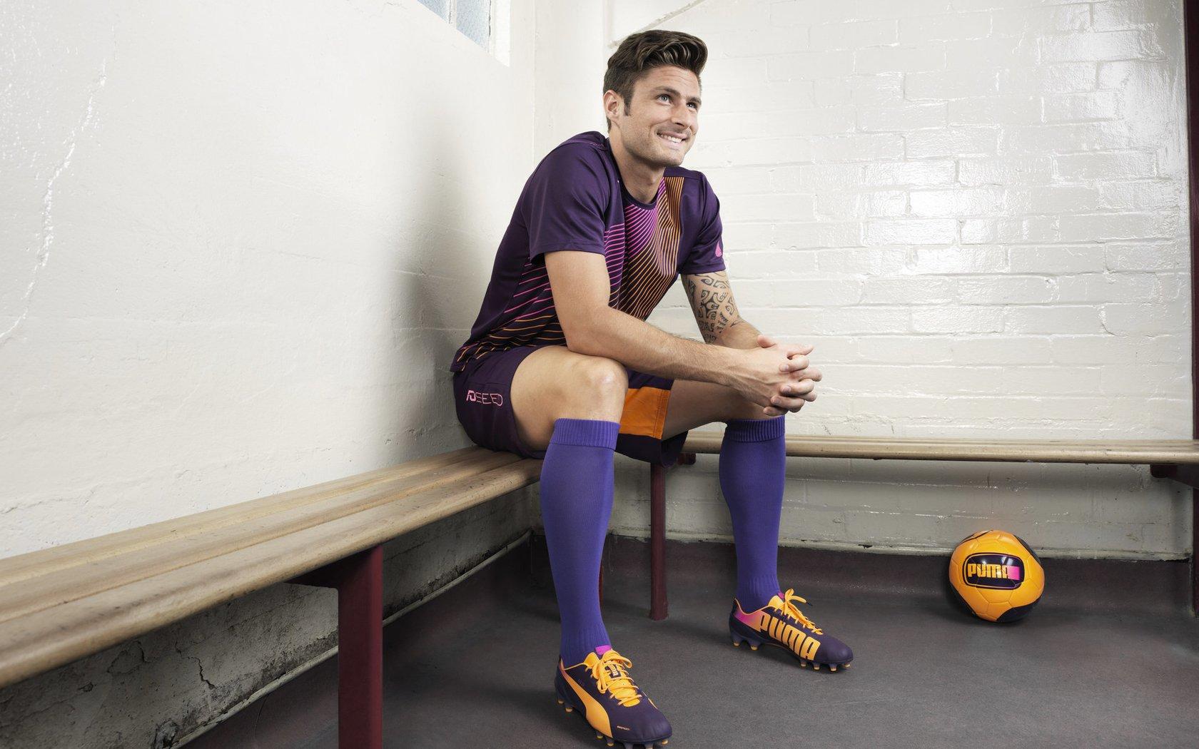 英超争冠白热化，曼城、阿森纳、利物浦上演终极对决：YY易游体育官网