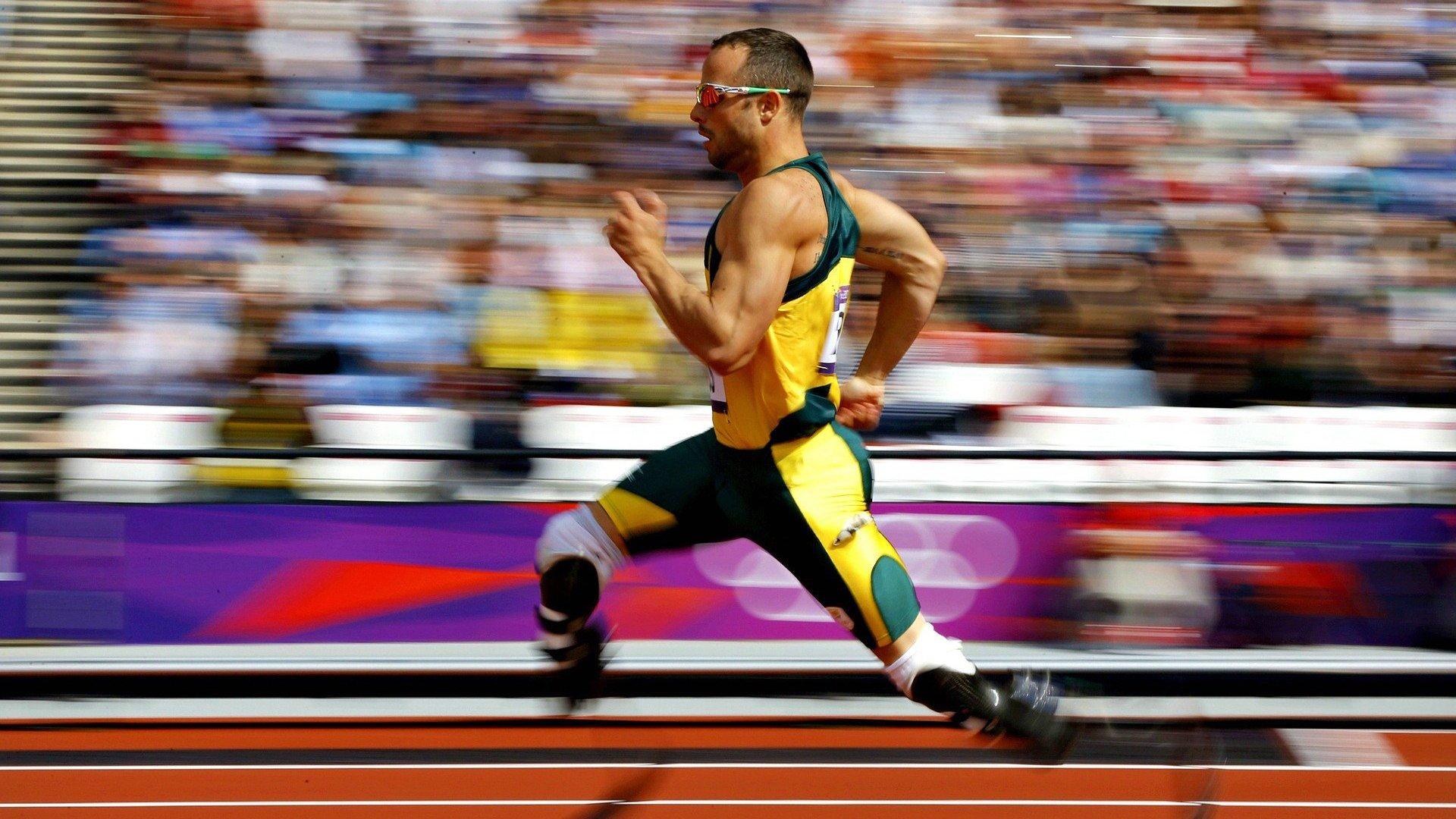 纳达尔强势回归红土赛场 法网前奏展现王者风范