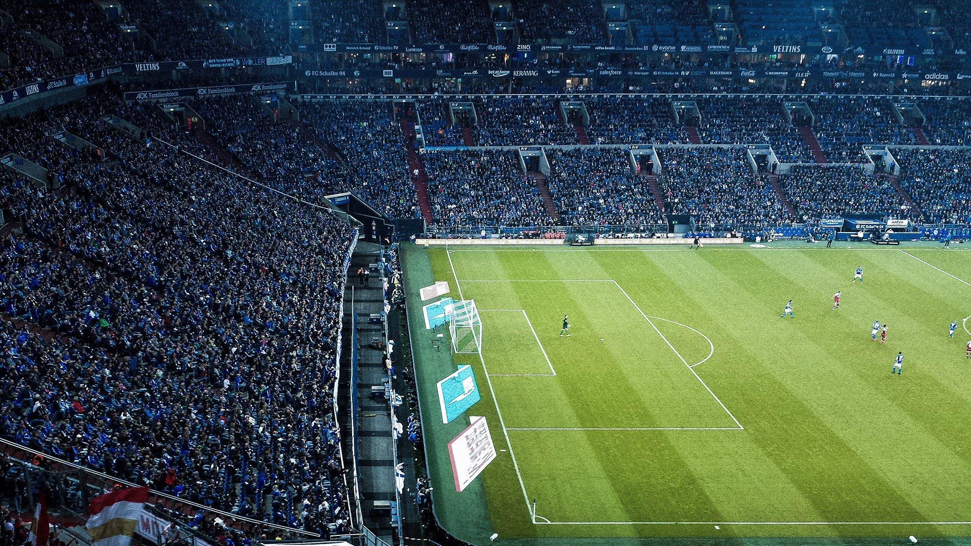 【YY易游体育平台】欧冠八强战火重燃，豪门对决引爆欧洲足坛