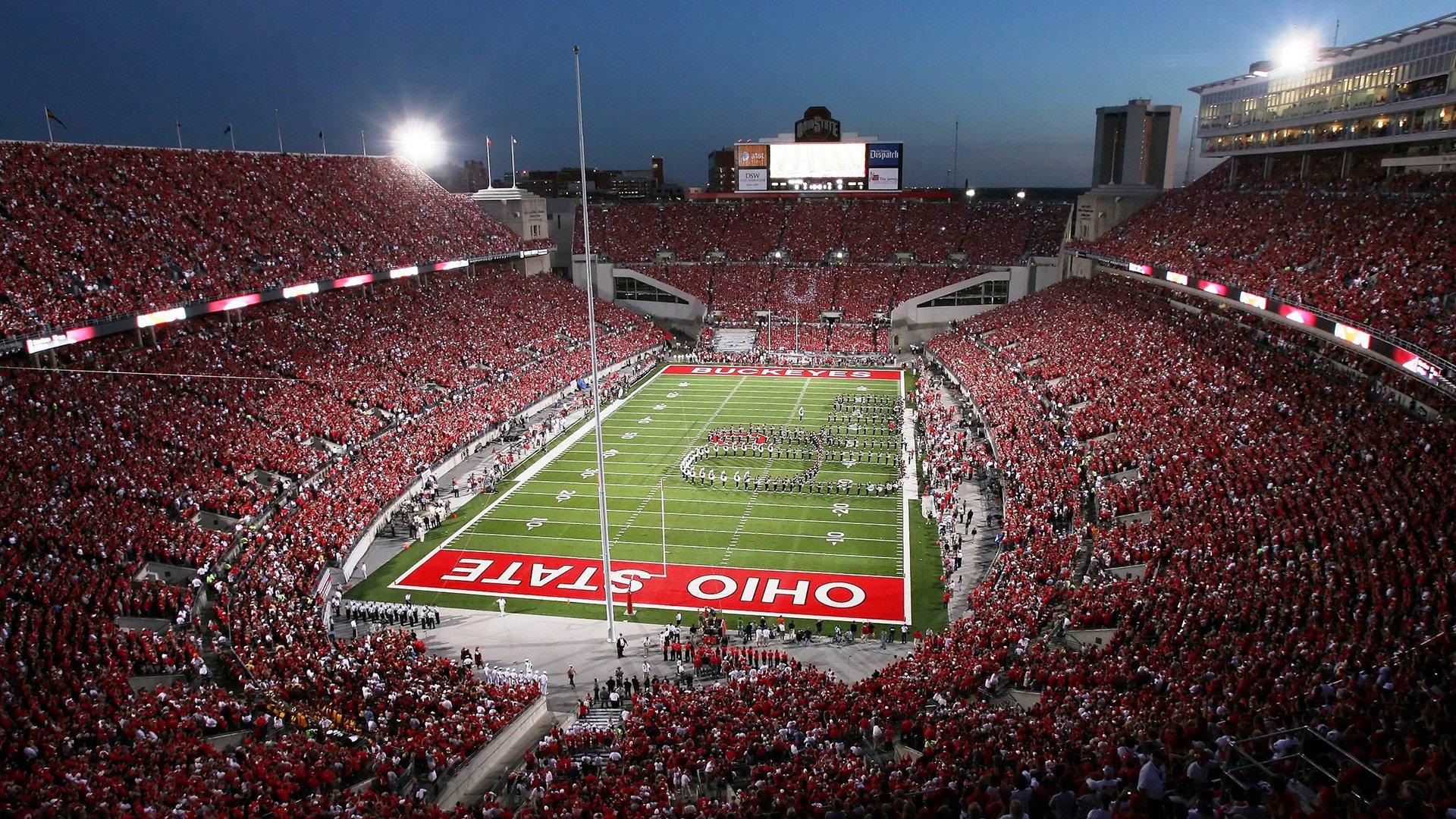 中国游泳队巴黎奥运备战冲刺 新星崛起老将坚守